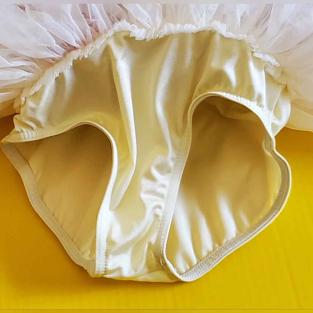 Little Girl's Velveteen Satin & Tulle Dance Costume With Accessory - Picture 6 of 11